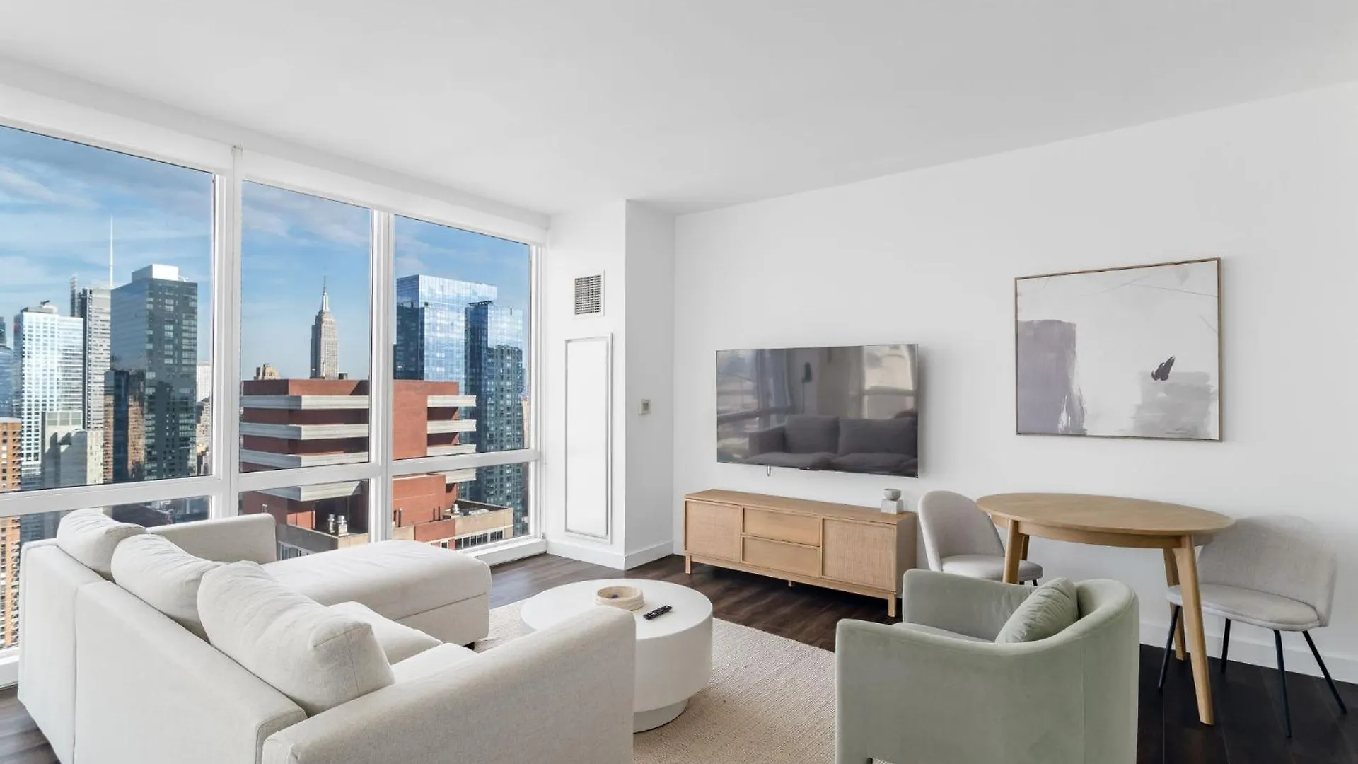 Апартаменты Luxx 2 Bed 1,5 Bath Apt Midtown Нью-Йорк США